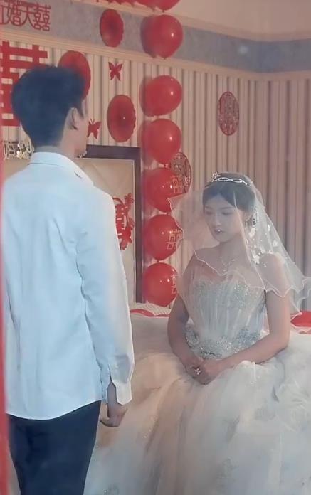 夫人马甲藏不住了 第01集